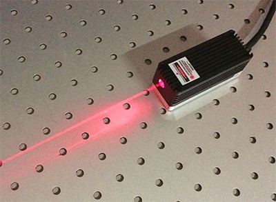 <strong>LASER635nm-3W      红光激光器</strong>